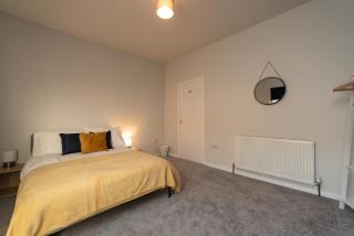 Stylish 3Bed House in Hull - sleeps 5 - 0