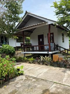Pyramid Bangalow - 0