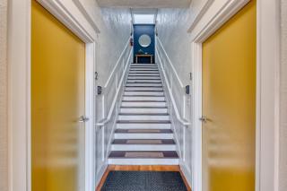 Stay Portland - Comfy SE Portland Apartment - Great Eats & Bars - 1