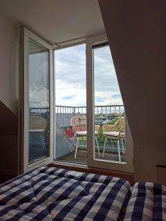 One Island House - 5