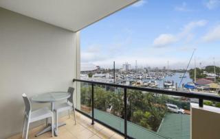 Palmer Street Marina Studio | Marina Views, Pool & Prime Location - 3