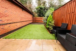 Charming Home in Bromsgrove - Perfect for Groups - 6