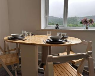 Refurbished 2BR Flat in Historic Welsh Market Town - 7