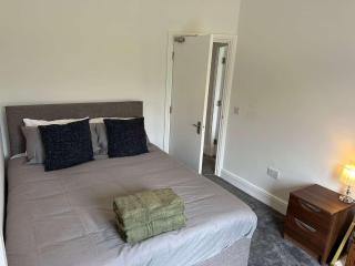 Refurbished 2BR Flat in Historic Welsh Market Town - 4