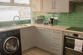 Cosy 3Bed Bungalow in West Kirby, Free Parking - 8