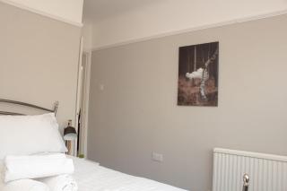 Cosy 3Bed Bungalow in West Kirby, Free Parking - 2