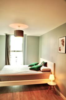 Central 2BR Birmingham Apt - Free Parking - 1