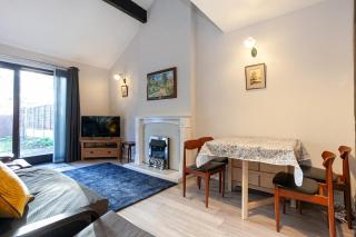 Spacious House in Sheffield - Great Location! - 9