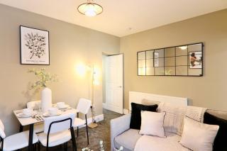Spacious 2BR Haven Near Sheffield Centre - 5