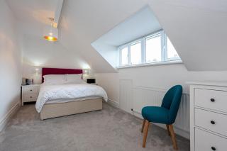 Family-Friendly 2 Bed Apartment in Oakwood - 2