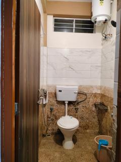 Aroma Guest House And Restaurant - 9