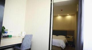 Super 8 Hotel Urumqi West Wuyi Road - 1