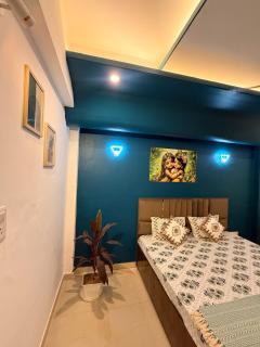 Luxe and Spacious 2BHK Mansarovar Hyatt & Iskcon - 7
