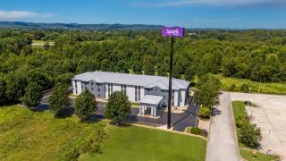 Spark by Hilton Sellersburg - 6