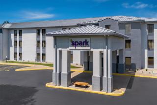 Spark by Hilton Sellersburg - 2
