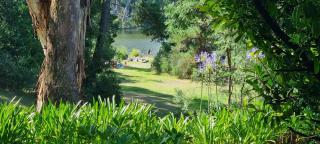 Lakewood minutes walk to Lake Daylesford - 8