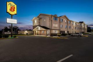 Super 8 by Wyndham New Castle - 9