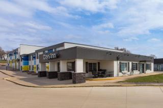 Days Inn by Wyndham Pierre - 8