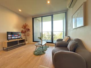Prime luxury 2BR2BA with PoolGymFree Parking - 9