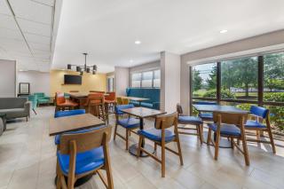 Hampton Inn Wooster - 6