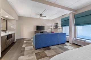 Hampton Inn Wooster - 2