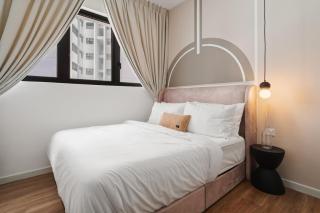 Big Family 4BR MVertica Near MRT by RumaBnB - 2