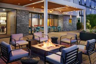 Home2 Suites by Hilton Champaign/Urbana - 8