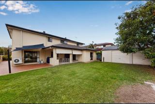 Spacious 5BR Home Sunnybank Hills Parking - 6
