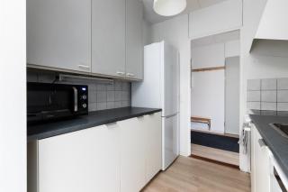 Spacious and cozy 2-room apartment for 4 in Kaivoksela, Vantaa - 1