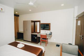 Hotel The Castle - 2