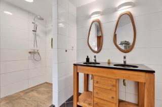 Bon Bida Trupial with stylish interiors and a shared pool in Hato - 9