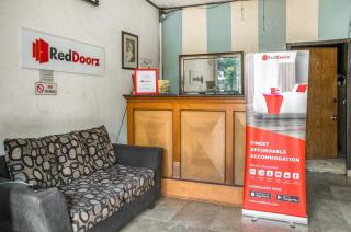 RedDoorz near Plaza Senayan - 9