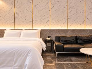 S Hotel - 9