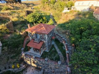 Authentic Historic Stone Building in Sarpıncık - 6