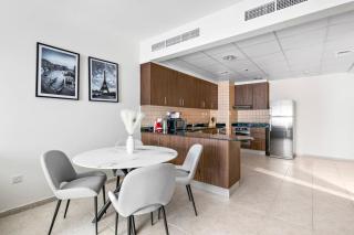 StoneTree - High Floor Furnished 1 BR - 4