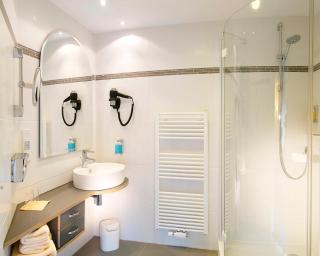 Hotel Linderhof - Erfurt - 7