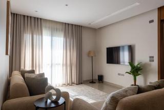 Brand New Luxury 3BR Eastown 5 min walk to AUC and EDNC - 9