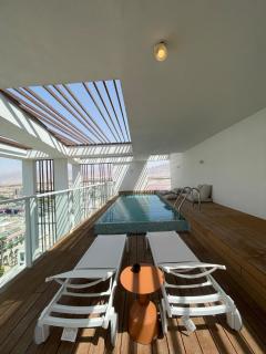 42 AH - Infinity Penthouse - 1