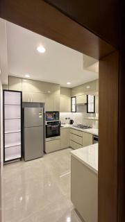 Brand New Luxury 3BR Eastown 5 min walk to AUC and EDNC - 8