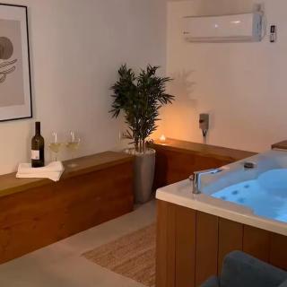 Noga Bar - Cozy private unit with hot tub - 0