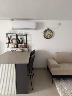 Noga Bar - Cozy private unit with hot tub - 3