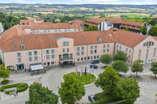 MAXIMILIAN Grand Hotel - 9