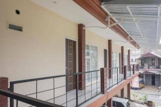 RedDoorz Syariah @ Raya Punten Batu - 7