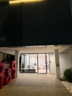 Studio 405 The Luxe Stay - 4