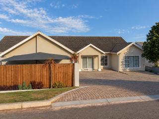 28 Petunia - Jeffreys Bay - 0