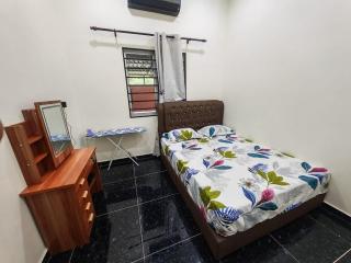 Orwell's Green Haven Homestay - 1