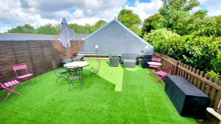 GITE DANINOU; meublé 3 chambres avec terrasse (1er étage du château) , salon et cuisine ouverte - Vouvray - 6