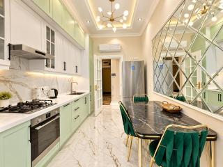 7 Star Apart-Hotel with Park view - 9