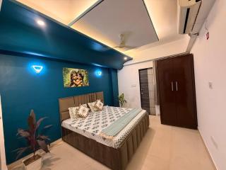 Luxe and Spacious 2BHK Mansarovar Hyatt & Iskcon - 2