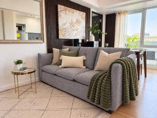 1BR Abreeza Corner with Pool View and Garden Balcony - 3
